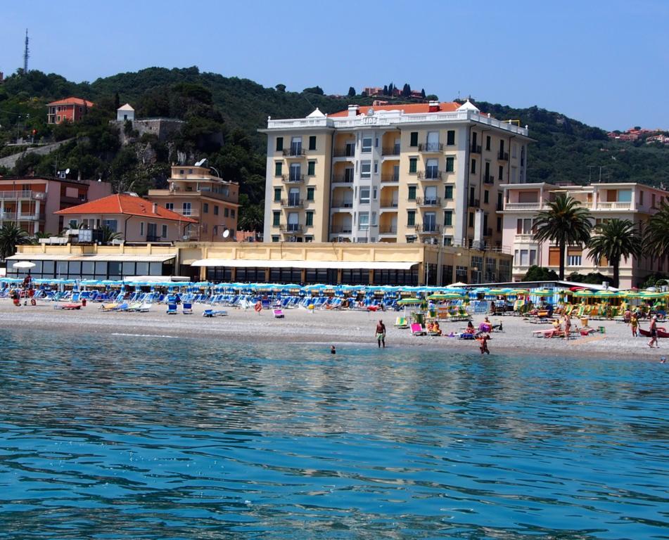 Lido Resort Finale Ligure Zewnętrze zdjęcie